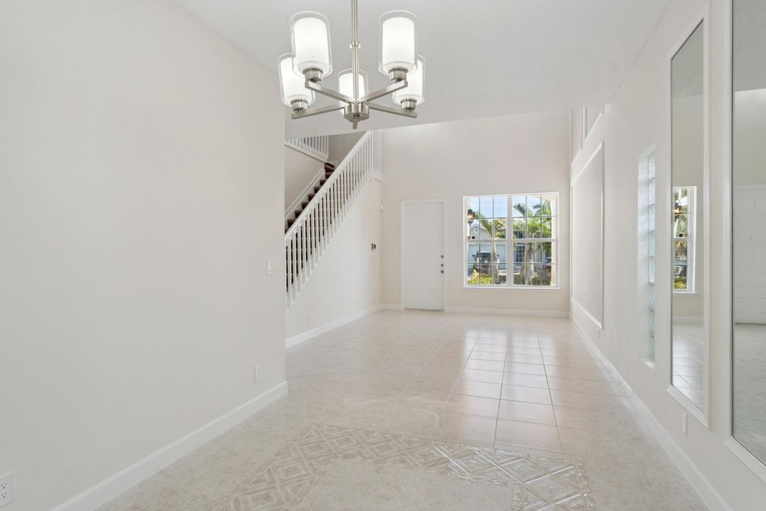 Active With Contract: $584,900 (4 beds, 2 baths, 2279 Square Feet)