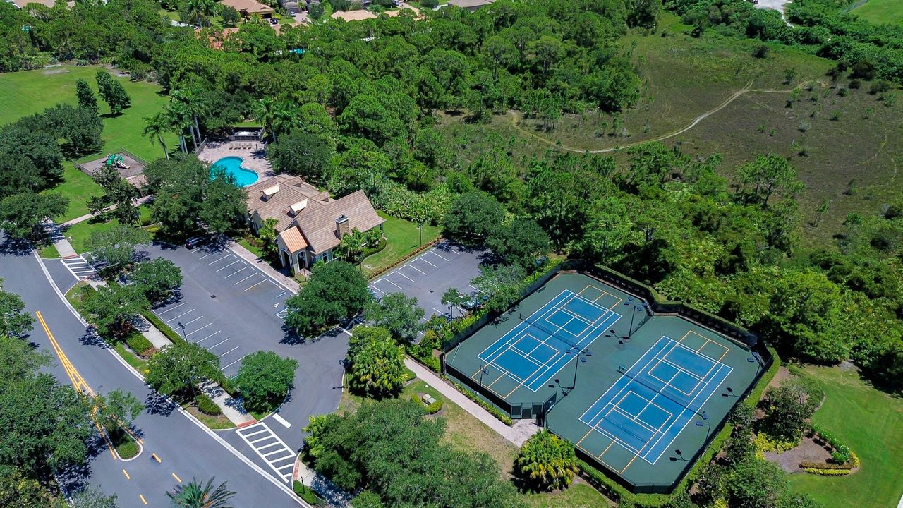 待售: $765,000 (3 贝兹, 3 浴室, 2555 平方英尺)