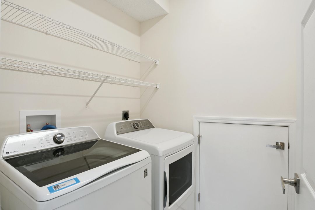 Active With Contract: $584,900 (4 beds, 2 baths, 2279 Square Feet)