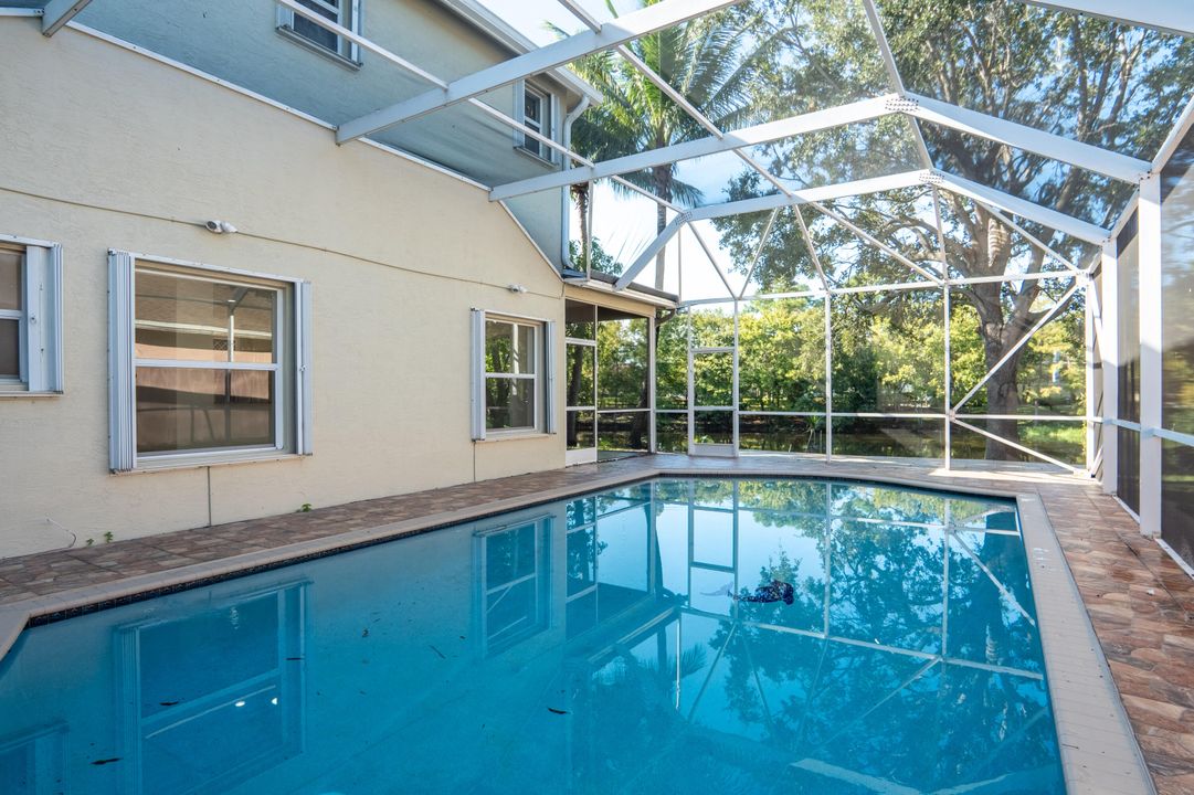 Active With Contract: $584,900 (4 beds, 2 baths, 2279 Square Feet)