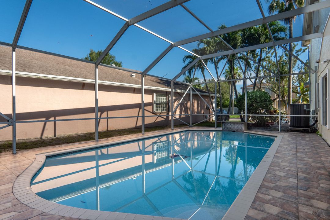 Active With Contract: $584,900 (4 beds, 2 baths, 2279 Square Feet)