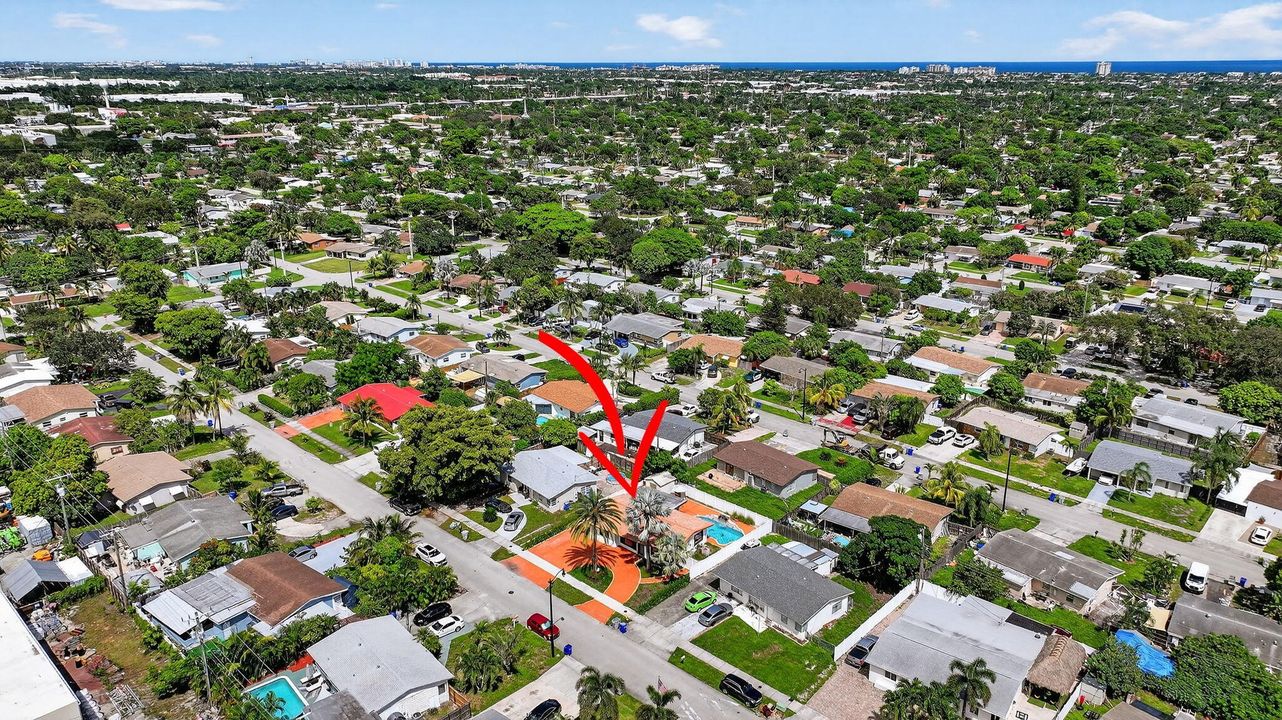 Под контрактом: $499,900 (3 спален, 2 ванн, 1188 Квадратных фут)