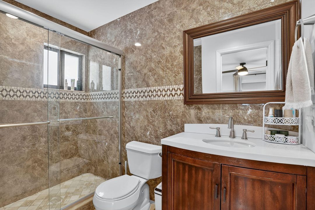 Под контрактом: $499,900 (3 спален, 2 ванн, 1188 Квадратных фут)