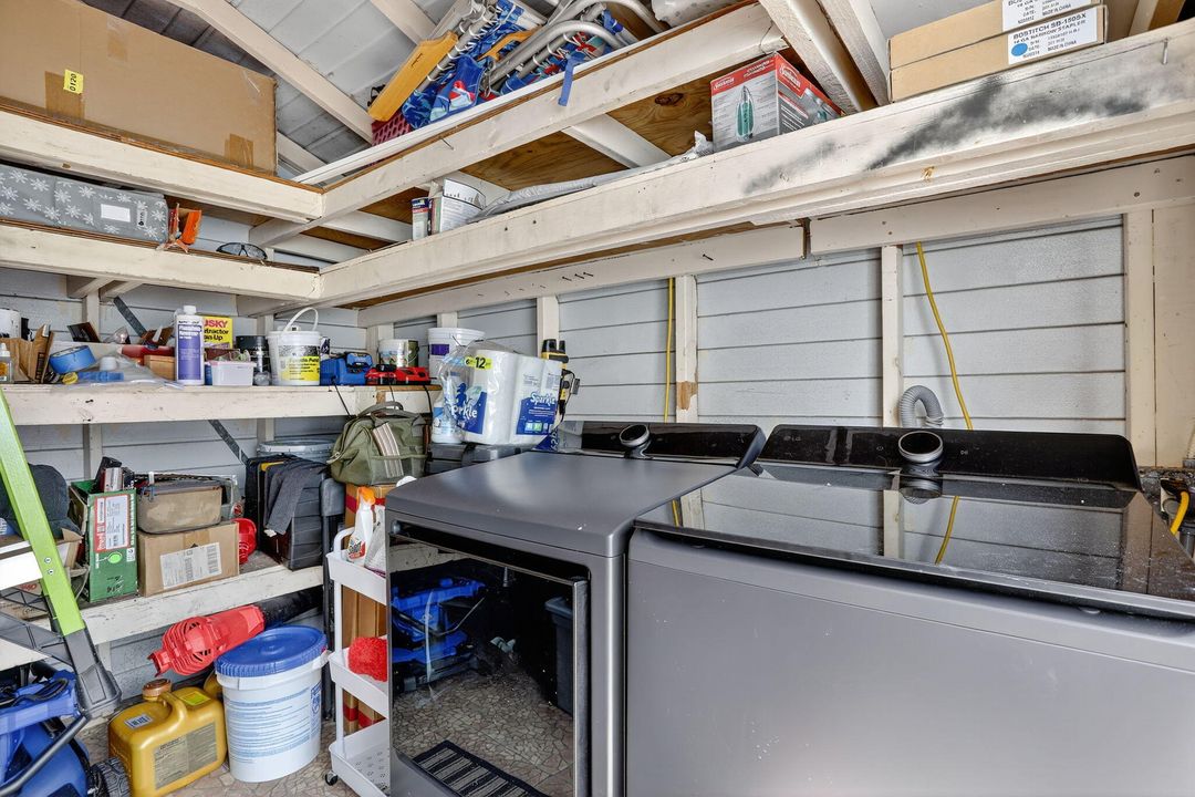 Под контрактом: $499,900 (3 спален, 2 ванн, 1188 Квадратных фут)