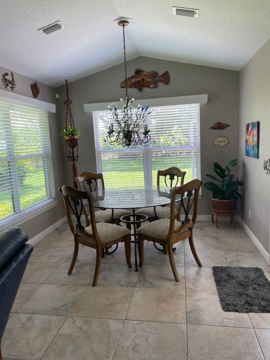 For Sale: $850,000 (3 beds, 2 baths, 3188 Square Feet)