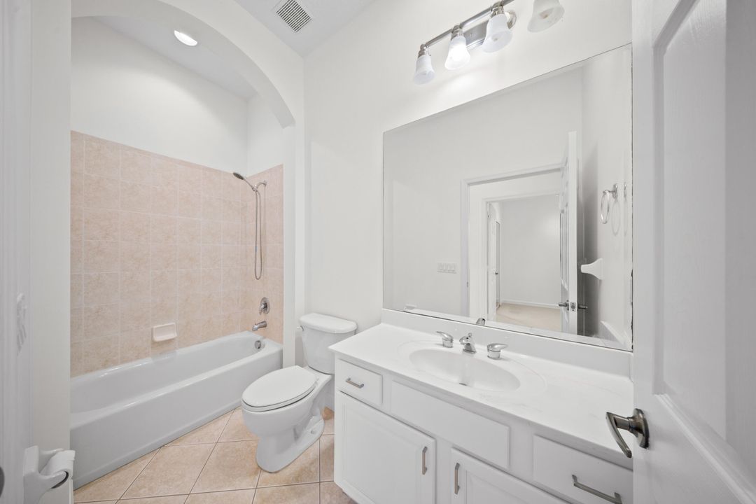 Active With Contract: $3,400 (3 beds, 2 baths, 1782 Square Feet)