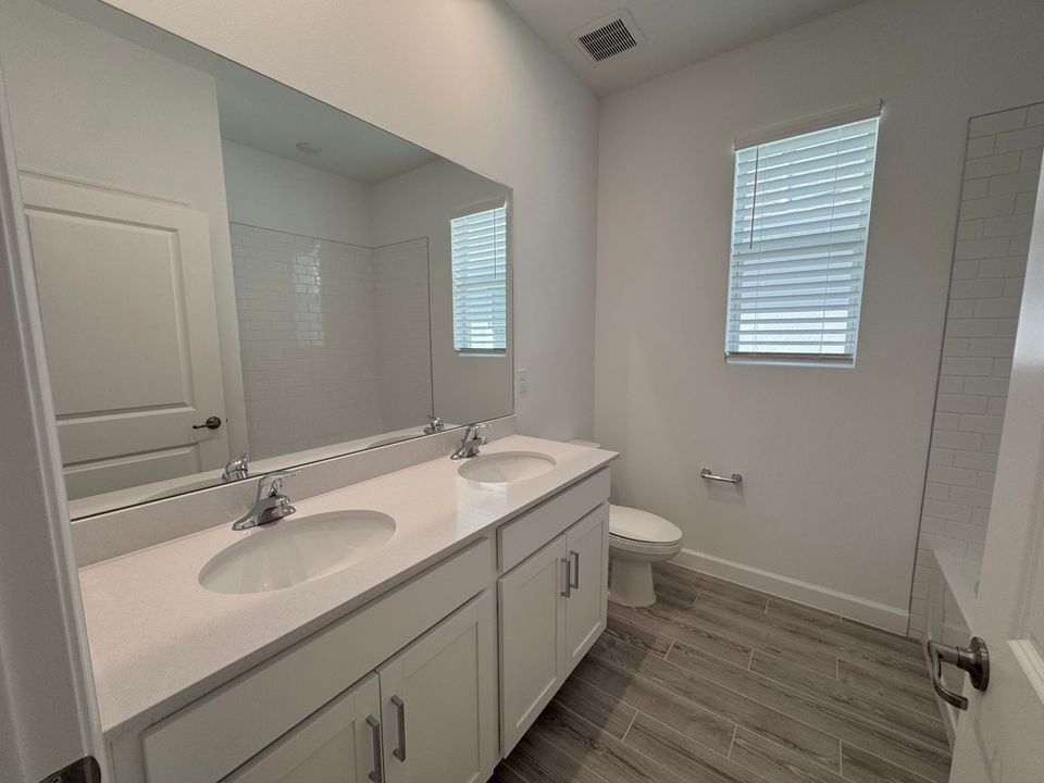 Active With Contract: $2,800 (3 beds, 2 baths, 1894 Square Feet)