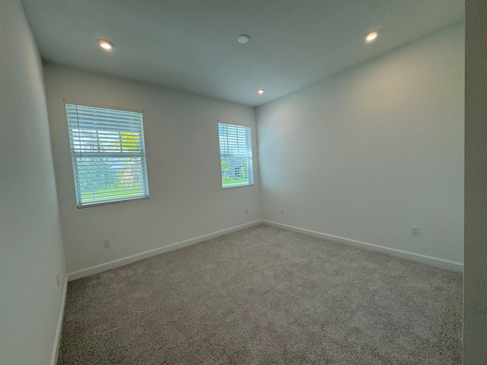 Active With Contract: $2,800 (3 beds, 2 baths, 1894 Square Feet)