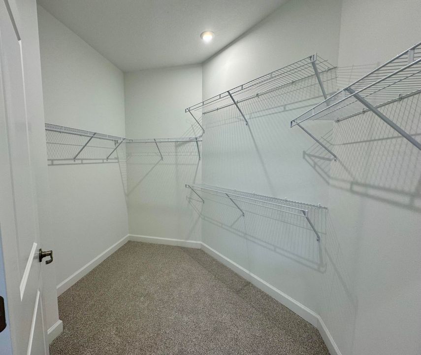 Active With Contract: $2,800 (3 beds, 2 baths, 1894 Square Feet)