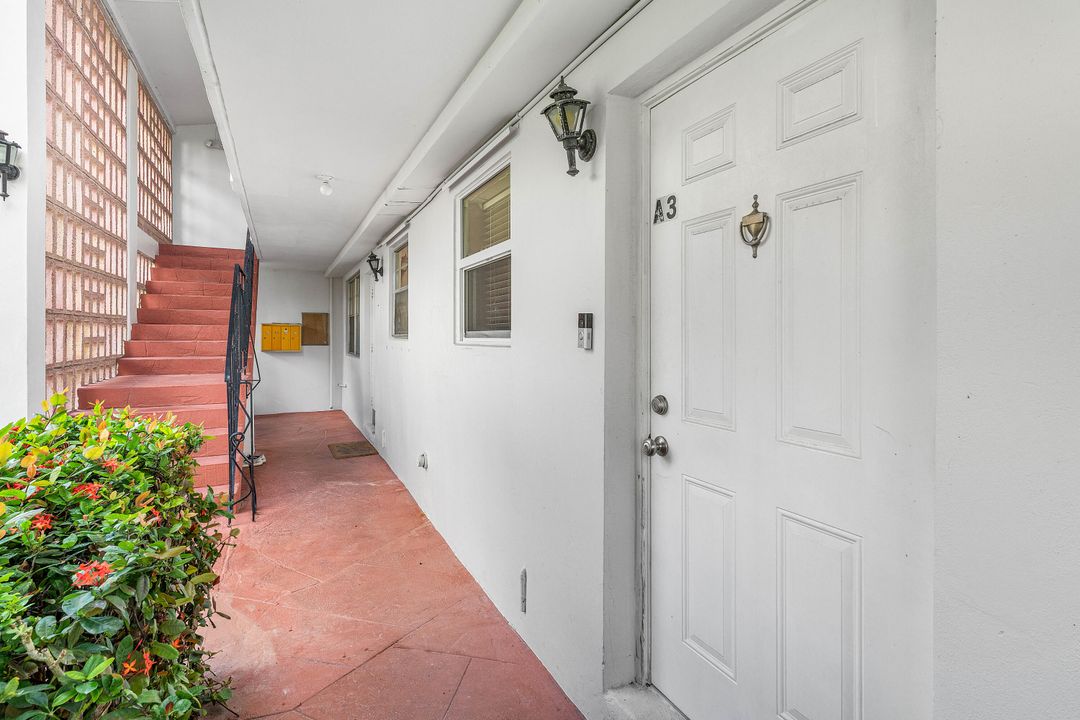 待售: $99,900 (1 贝兹, 1 浴室, 754 平方英尺)