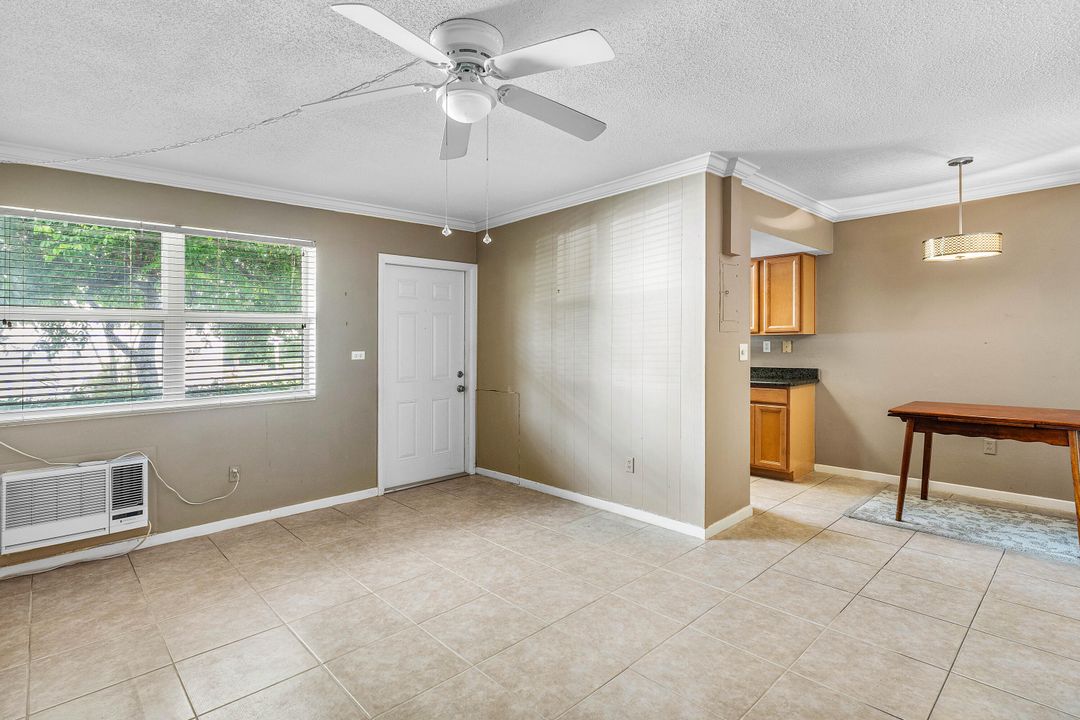 待售: $99,900 (1 贝兹, 1 浴室, 754 平方英尺)