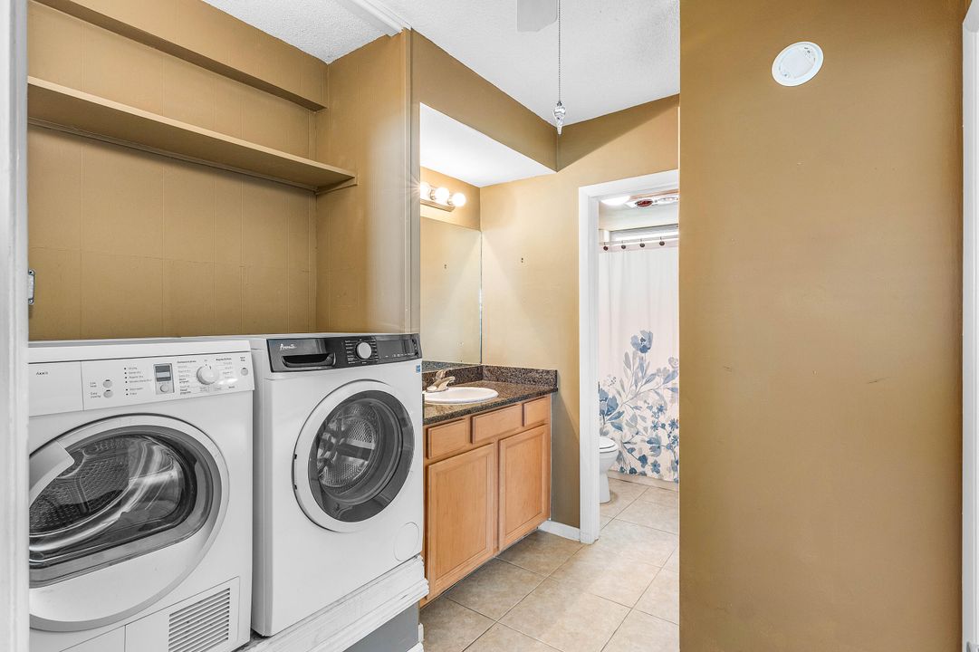 待售: $99,900 (1 贝兹, 1 浴室, 754 平方英尺)