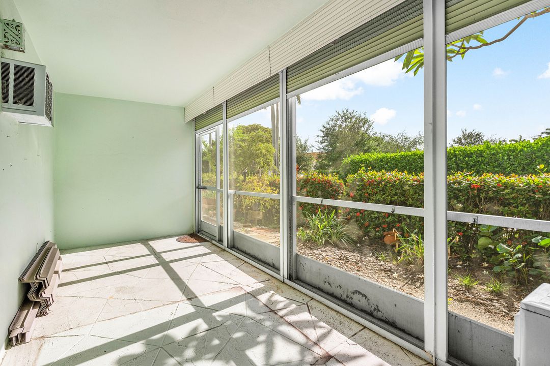 待售: $99,900 (1 贝兹, 1 浴室, 754 平方英尺)