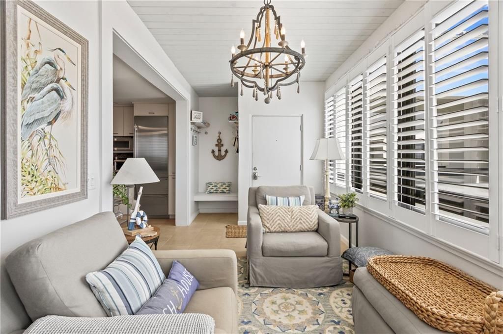 For Rent: $8,500 (2 beds, 2 baths, 1600 Square Feet)