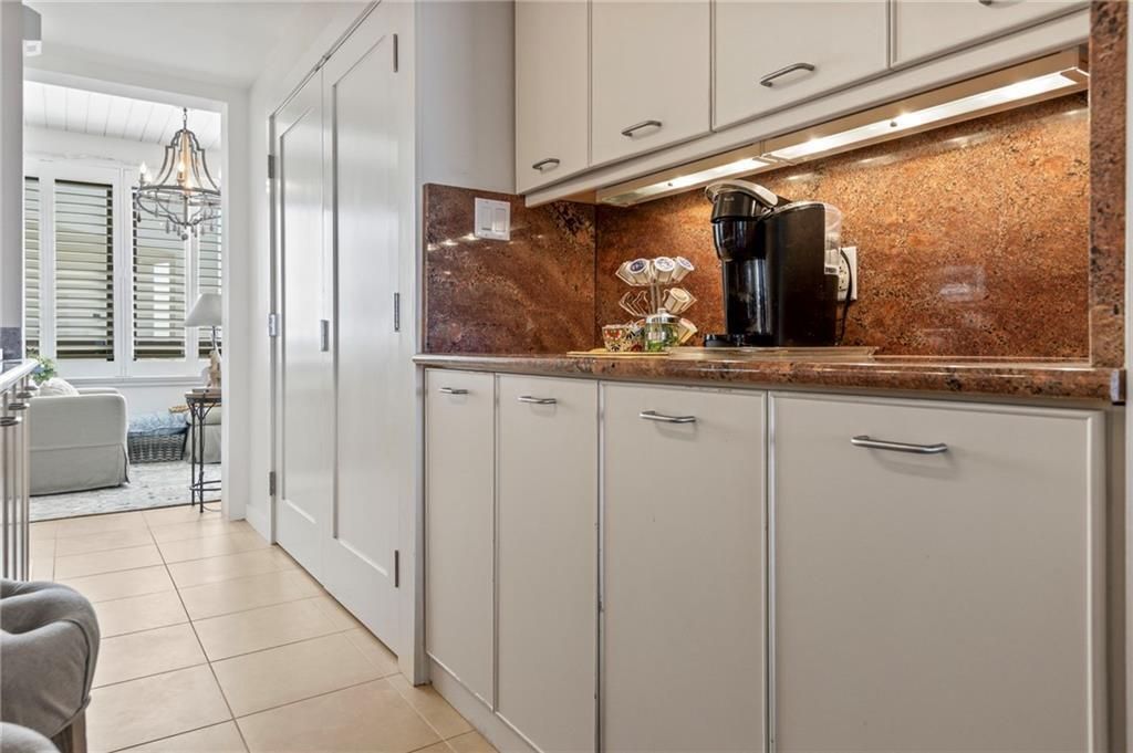 For Rent: $8,500 (2 beds, 2 baths, 1600 Square Feet)