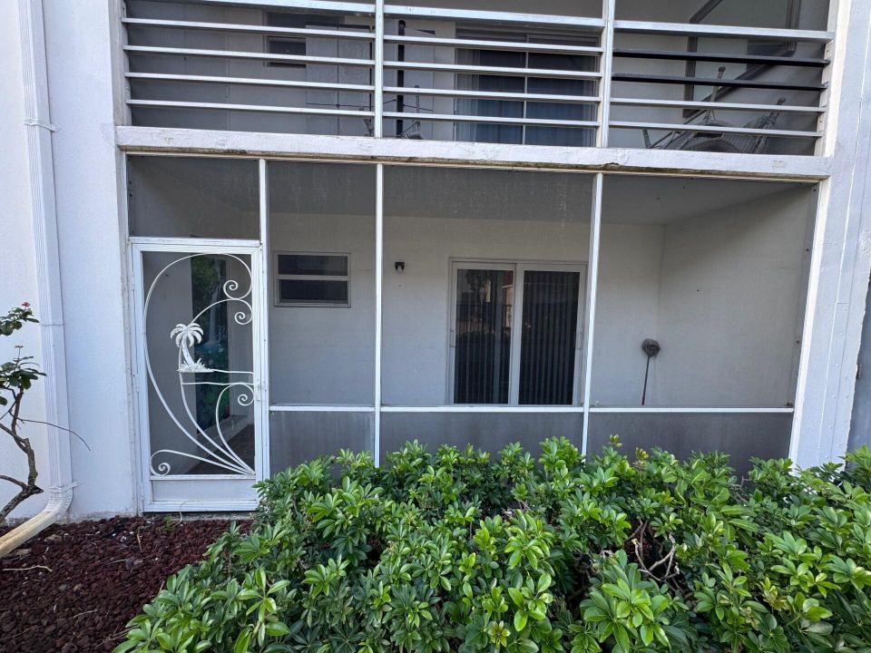 Activo con contrato: $1,950 (2 camas, 2 baños, 948 Pies cuadrados)