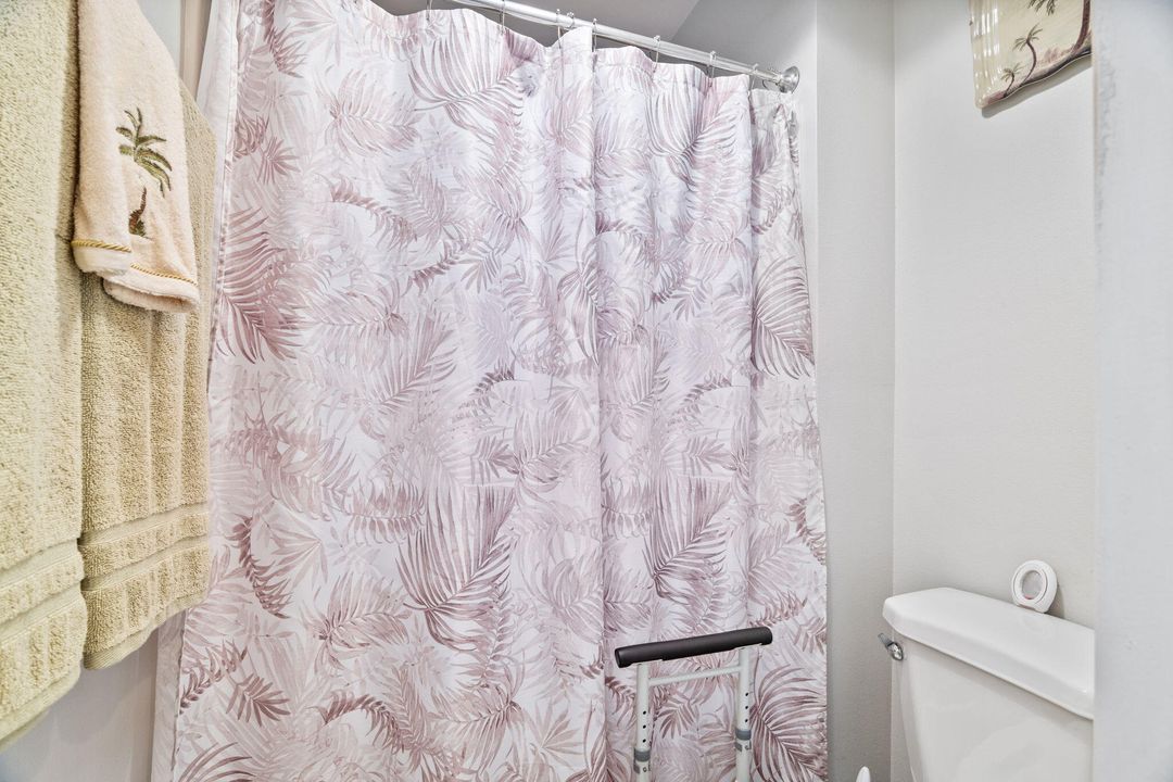 For Sale: $315,000 (3 beds, 2 baths, 1620 Square Feet)