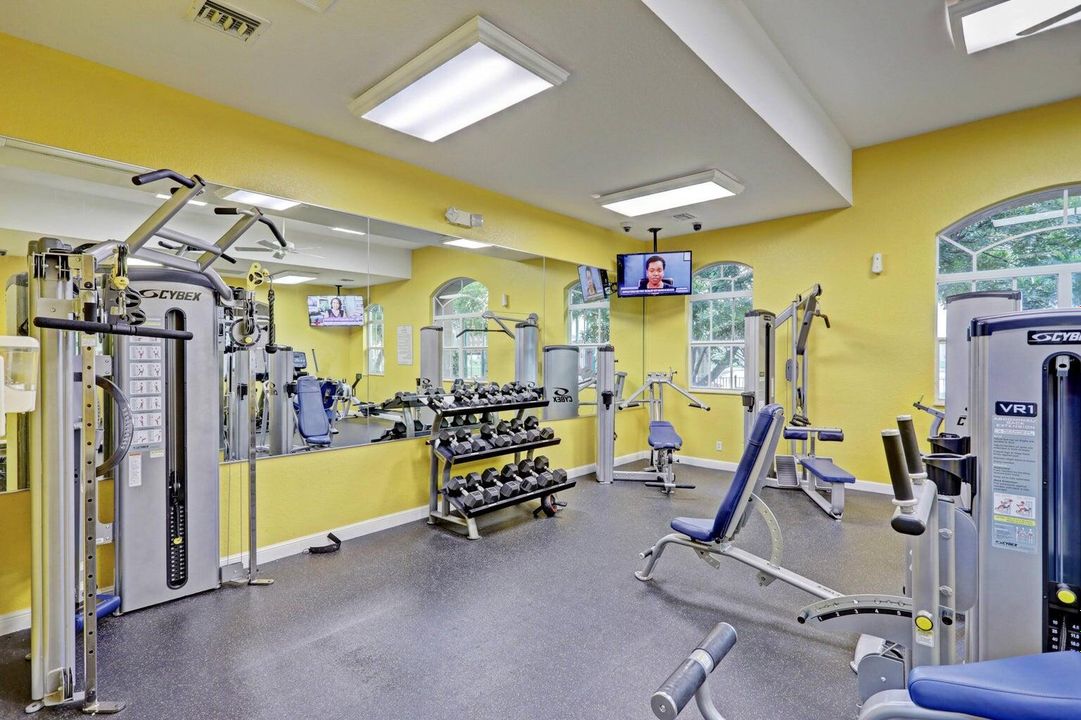 For Rent: $4,600 (5 beds, 3 baths, 3200 Square Feet)