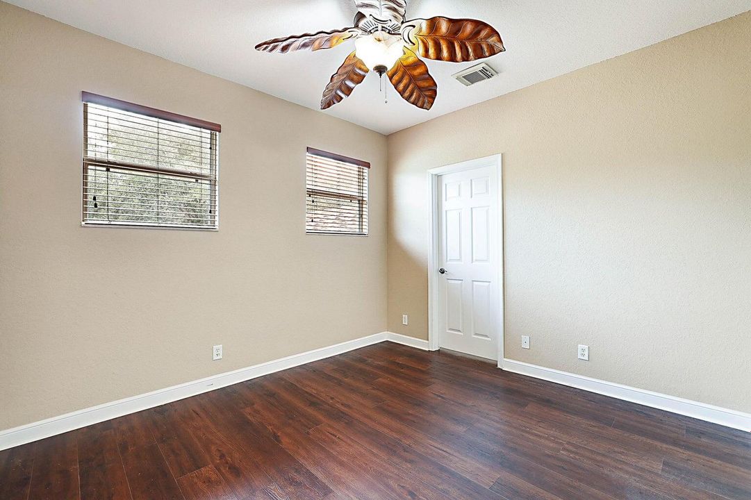 For Rent: $4,600 (5 beds, 3 baths, 3200 Square Feet)