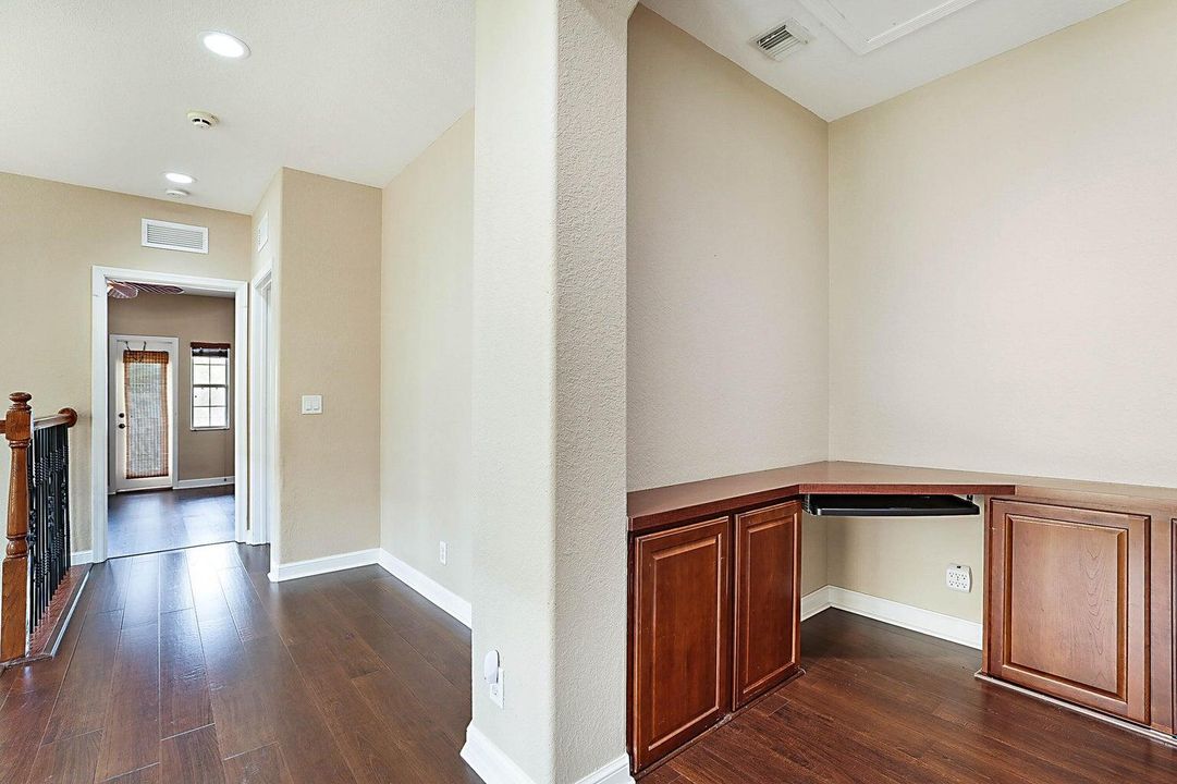 For Rent: $4,600 (5 beds, 3 baths, 3200 Square Feet)