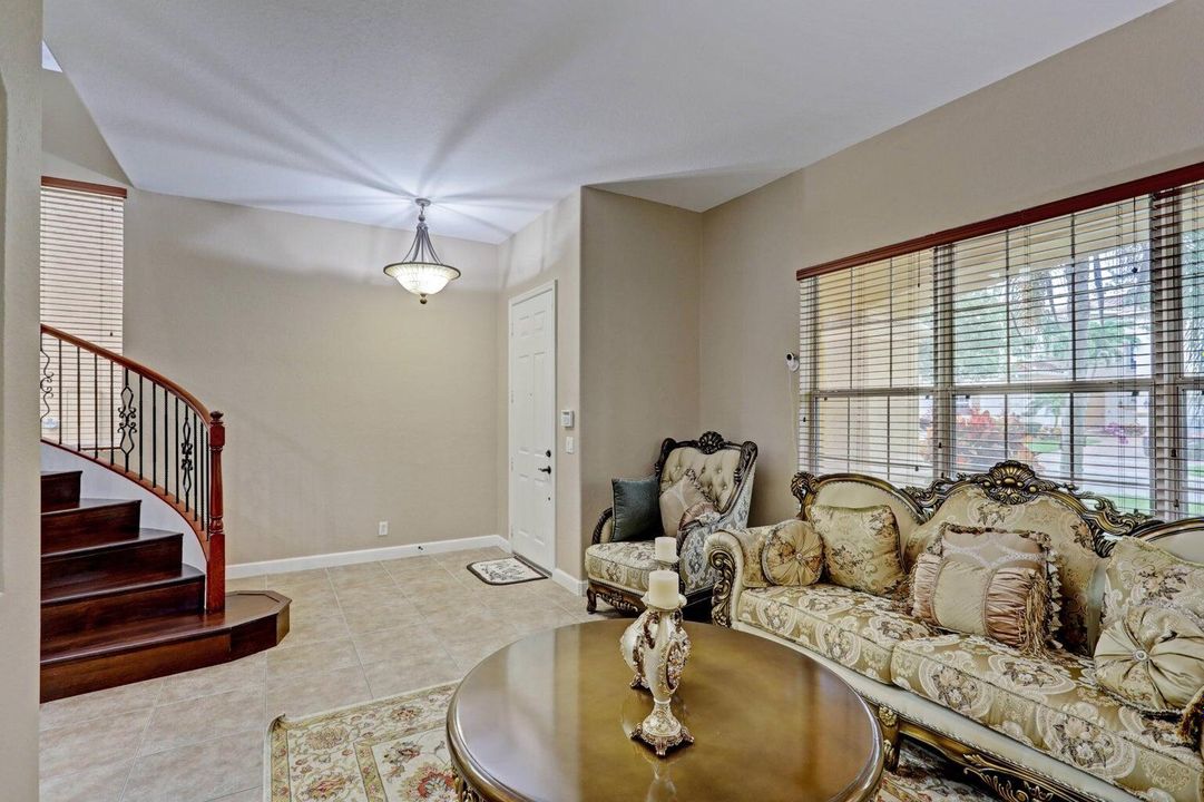 For Rent: $4,600 (5 beds, 3 baths, 3200 Square Feet)