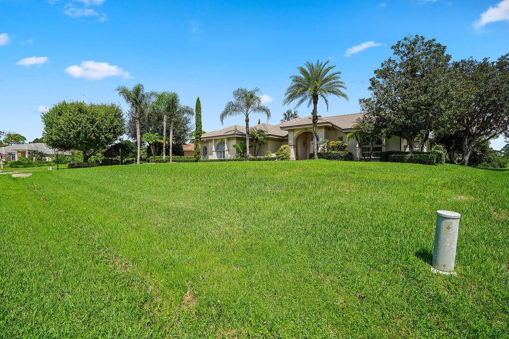 En Venta: $975,000 (3 camas, 3 baños, 3631 Pies cuadrados)