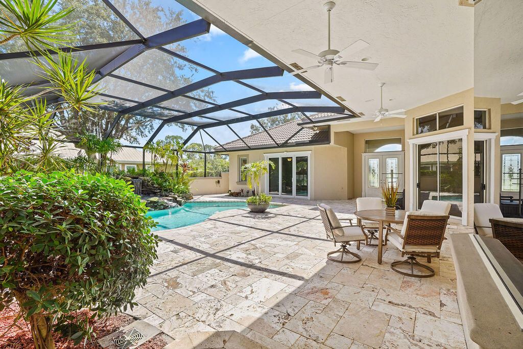 En Venta: $975,000 (3 camas, 3 baños, 3631 Pies cuadrados)