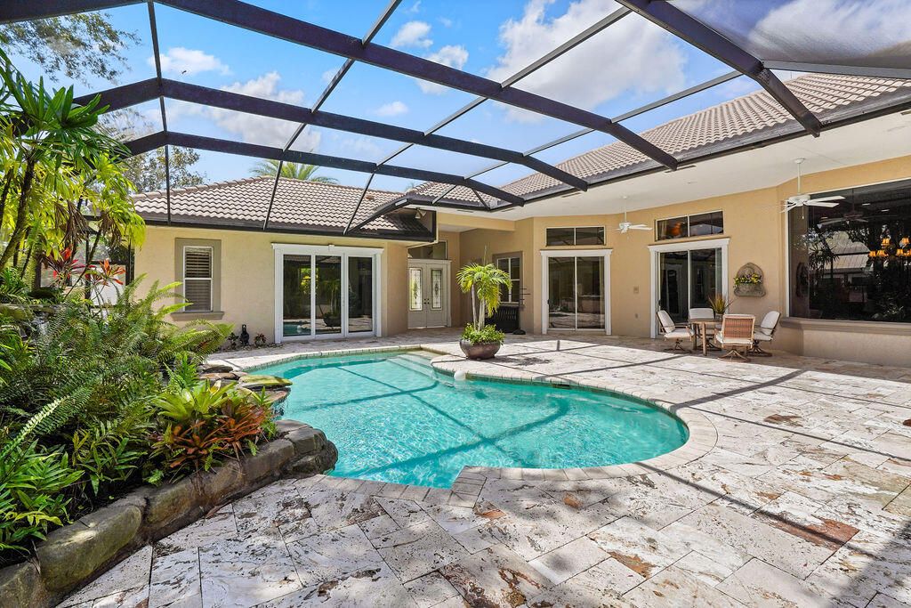 En Venta: $975,000 (3 camas, 3 baños, 3631 Pies cuadrados)