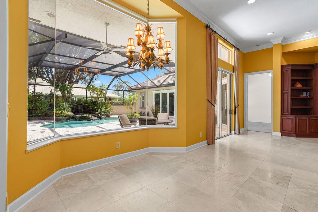 En Venta: $975,000 (3 camas, 3 baños, 3631 Pies cuadrados)