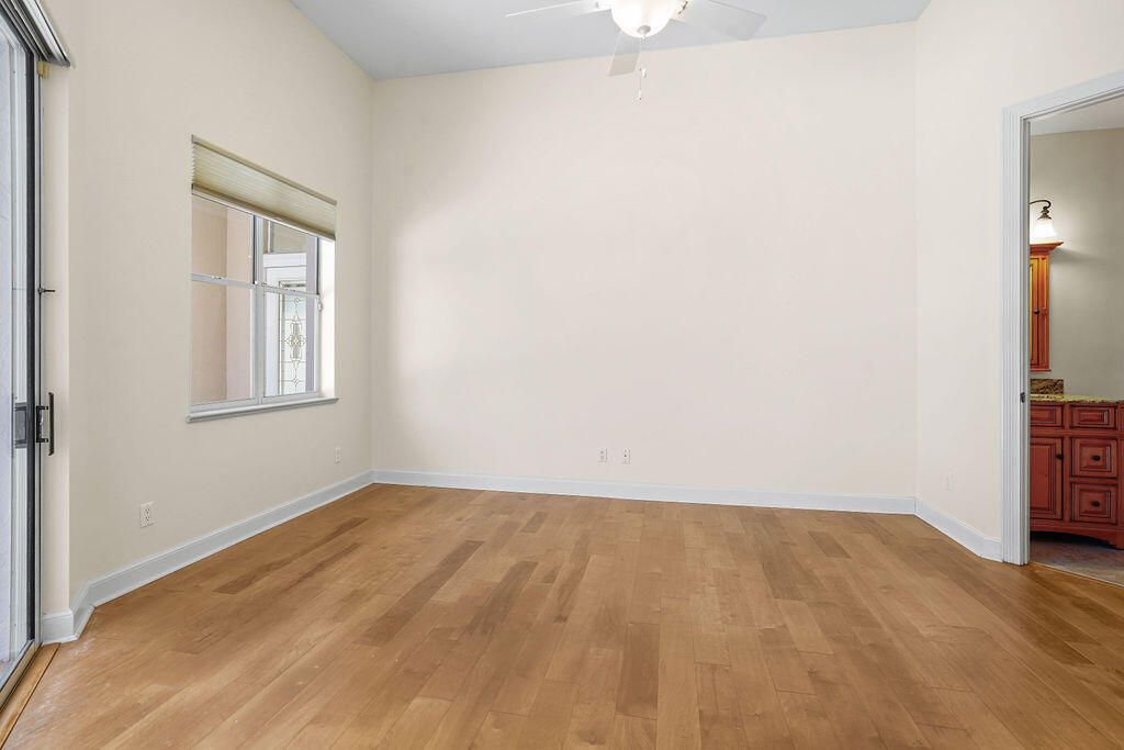 En Venta: $975,000 (3 camas, 3 baños, 3631 Pies cuadrados)