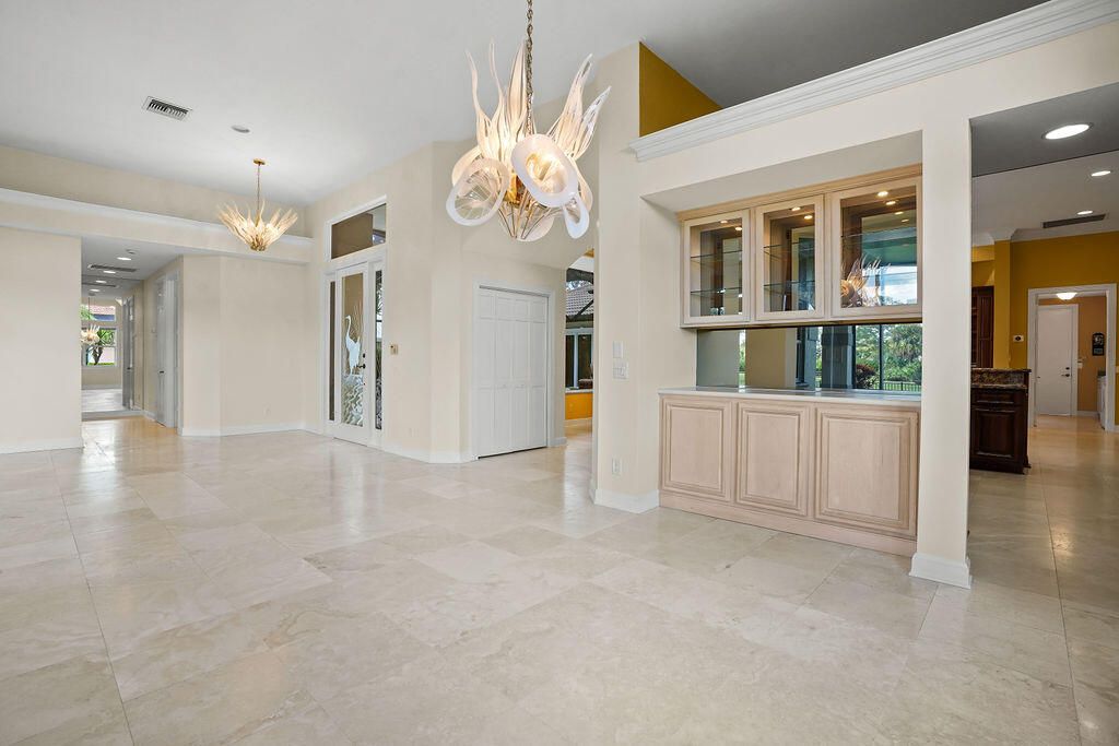 En Venta: $975,000 (3 camas, 3 baños, 3631 Pies cuadrados)