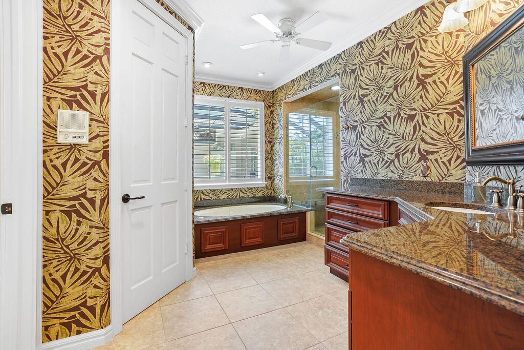 En Venta: $975,000 (3 camas, 3 baños, 3631 Pies cuadrados)