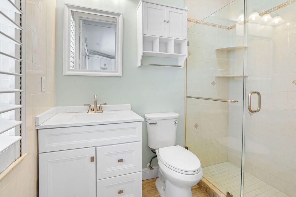 En Venta: $975,000 (3 camas, 3 baños, 3631 Pies cuadrados)