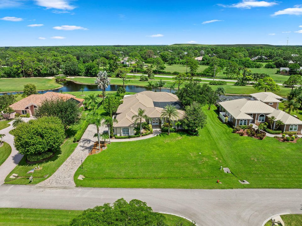 En Venta: $975,000 (3 camas, 3 baños, 3631 Pies cuadrados)