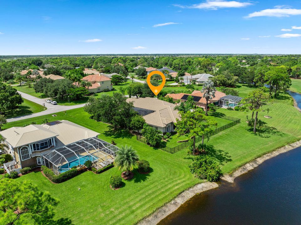 En Venta: $975,000 (3 camas, 3 baños, 3631 Pies cuadrados)