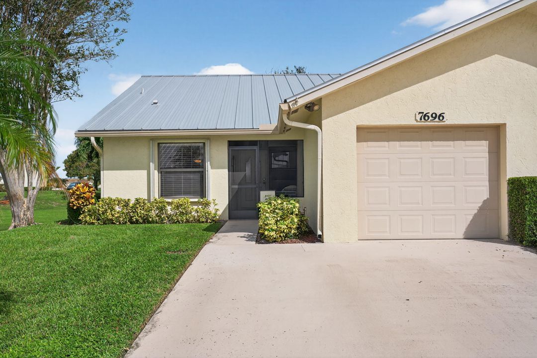 Под контрактом: $350,000 (2 спален, 2 ванн, 1306 Квадратных фут)