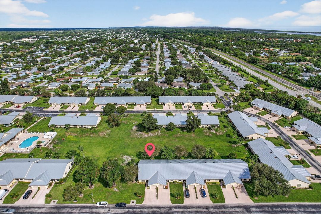 Под контрактом: $350,000 (2 спален, 2 ванн, 1306 Квадратных фут)