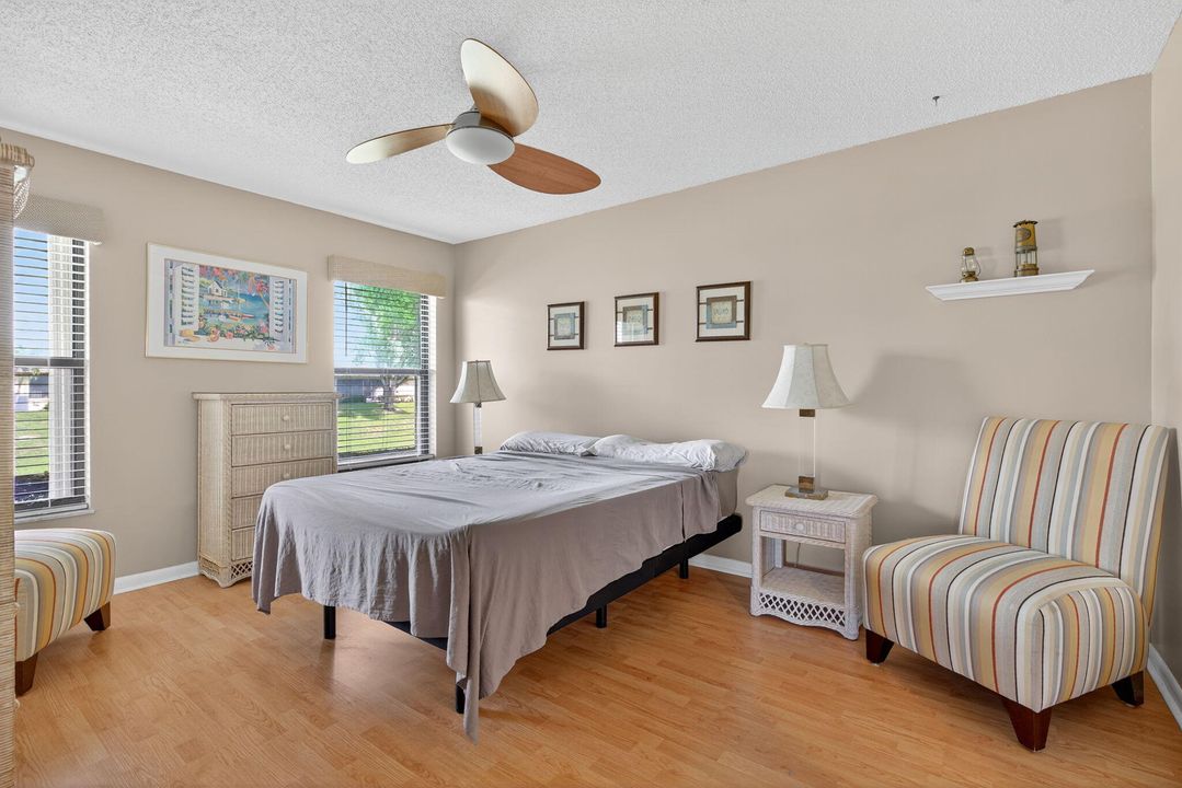 Под контрактом: $350,000 (2 спален, 2 ванн, 1306 Квадратных фут)