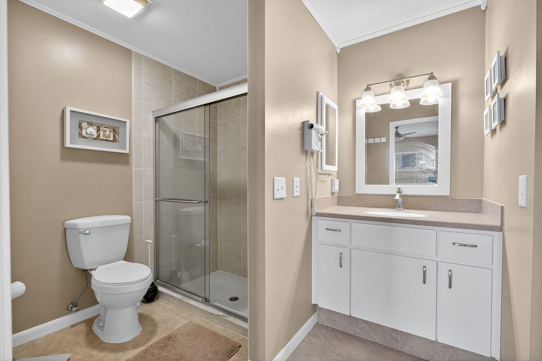 Под контрактом: $350,000 (2 спален, 2 ванн, 1306 Квадратных фут)