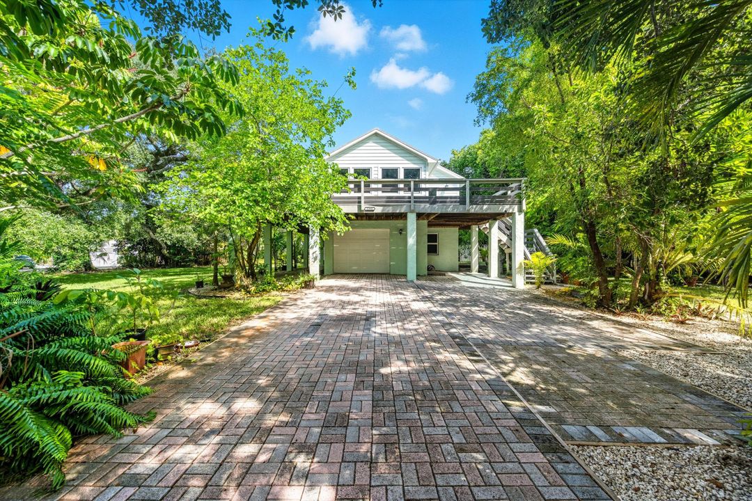 待售: $749,888 (4 贝兹, 2 浴室, 1808 平方英尺)