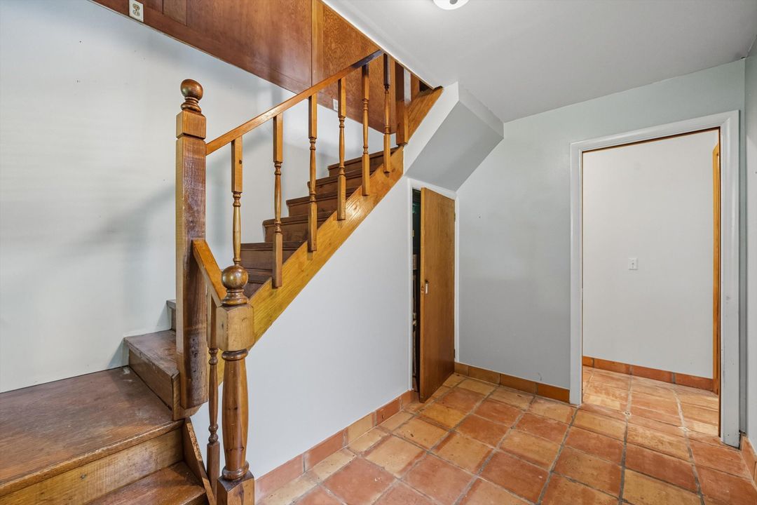 待售: $749,888 (4 贝兹, 2 浴室, 1808 平方英尺)