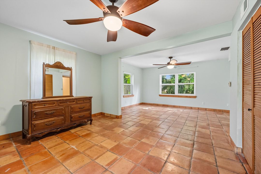 待售: $749,888 (4 贝兹, 2 浴室, 1808 平方英尺)