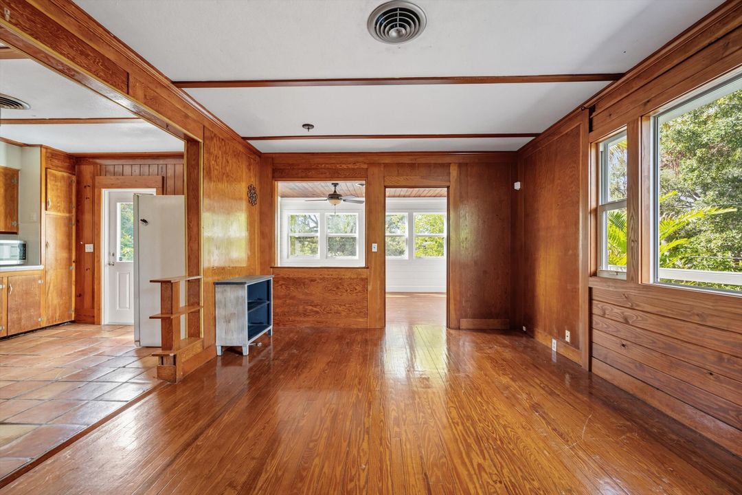 待售: $749,888 (4 贝兹, 2 浴室, 1808 平方英尺)