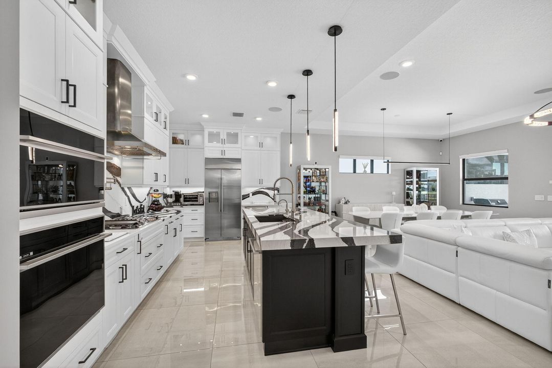 待售: $1,280,000 (3 贝兹, 3 浴室, 2642 平方英尺)