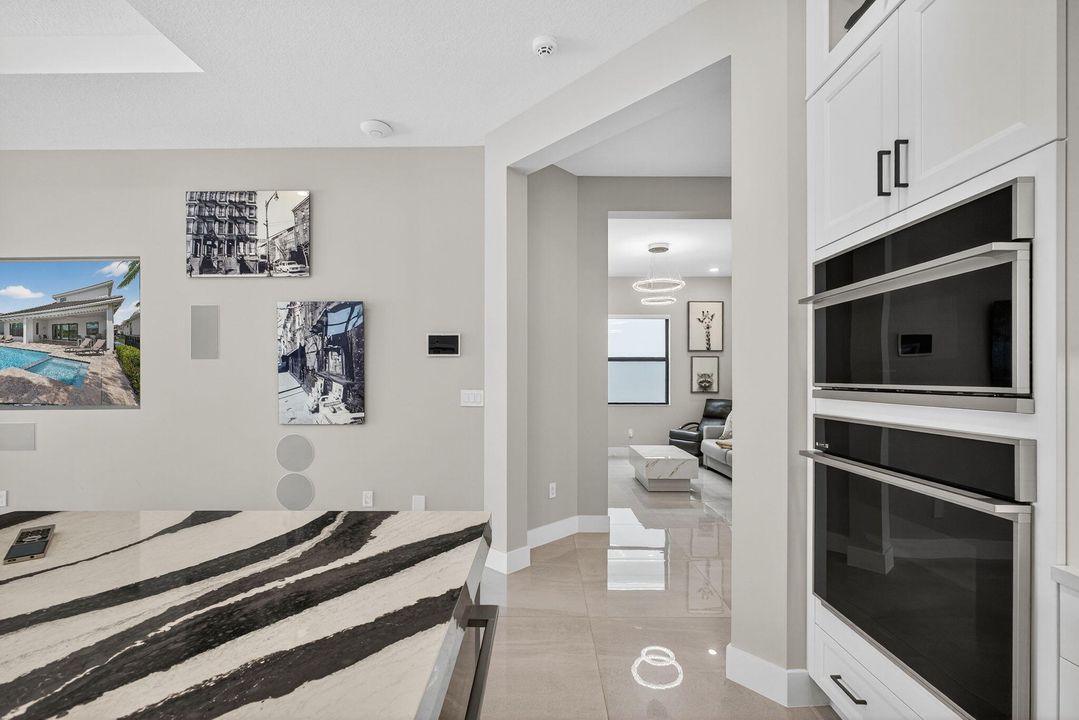 待售: $1,280,000 (3 贝兹, 3 浴室, 2642 平方英尺)