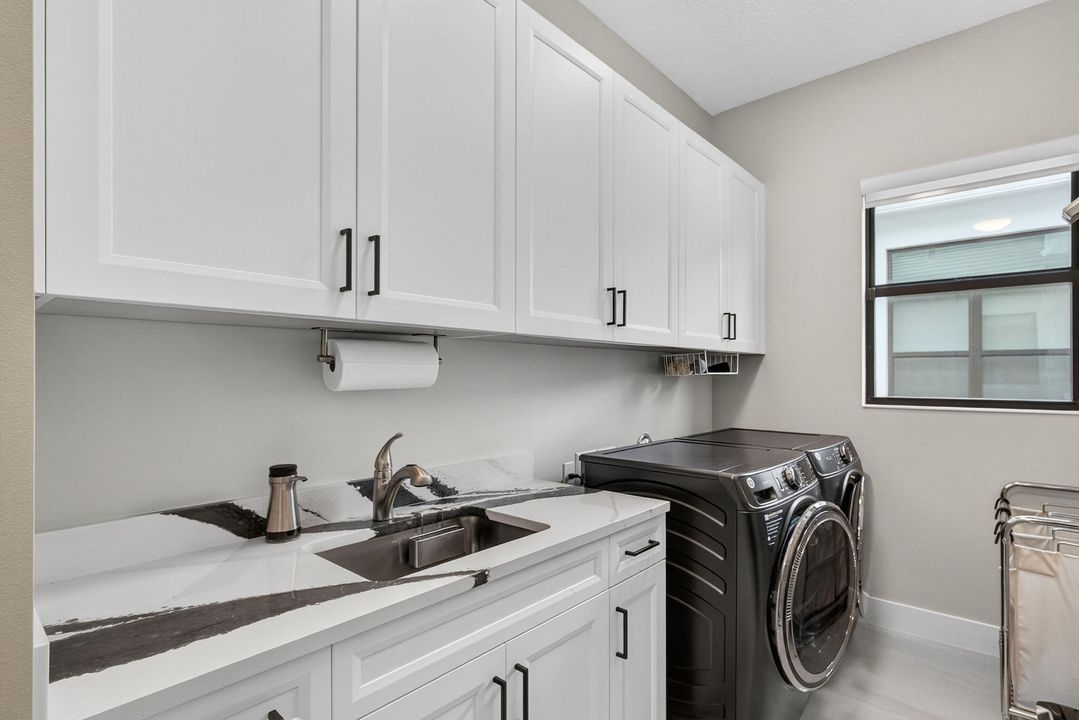 待售: $1,280,000 (3 贝兹, 3 浴室, 2642 平方英尺)