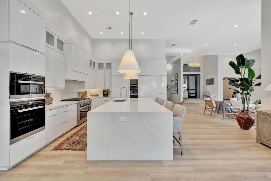 For Sale: $5,495,000 (4 beds, 5 baths, 5089 Square Feet)