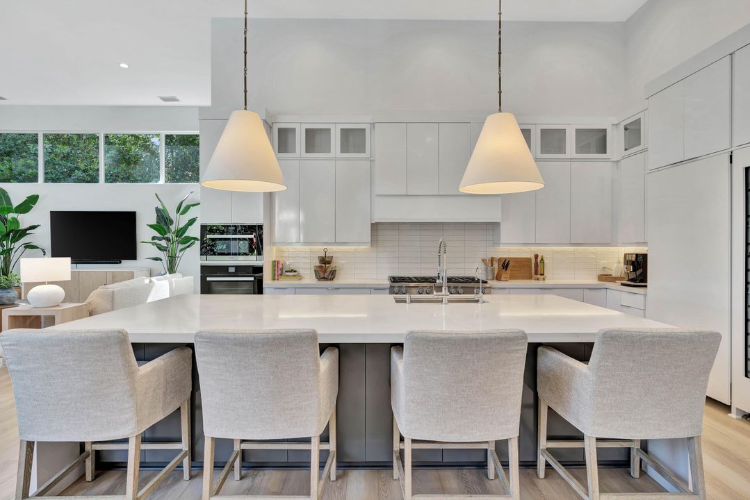 For Sale: $5,495,000 (4 beds, 5 baths, 5089 Square Feet)