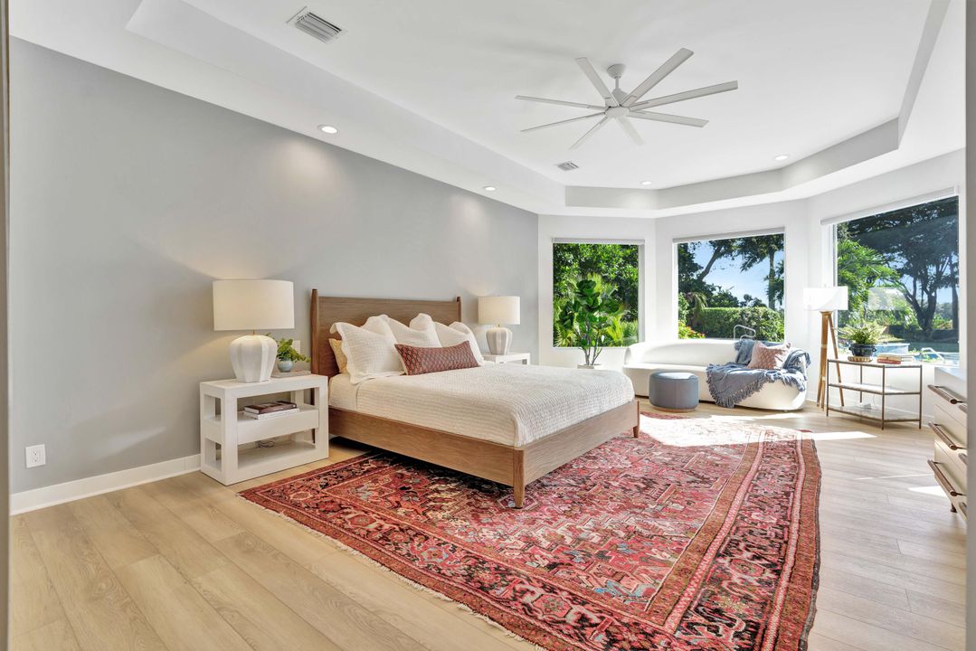 For Sale: $5,495,000 (4 beds, 5 baths, 5089 Square Feet)