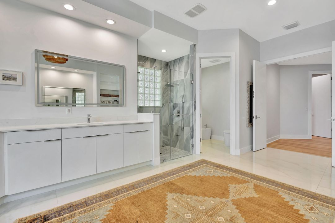 For Sale: $5,495,000 (4 beds, 5 baths, 5089 Square Feet)